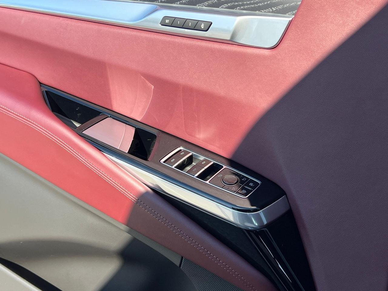 2025 Cadillac Escalade ESV Premium Indianapolis IN