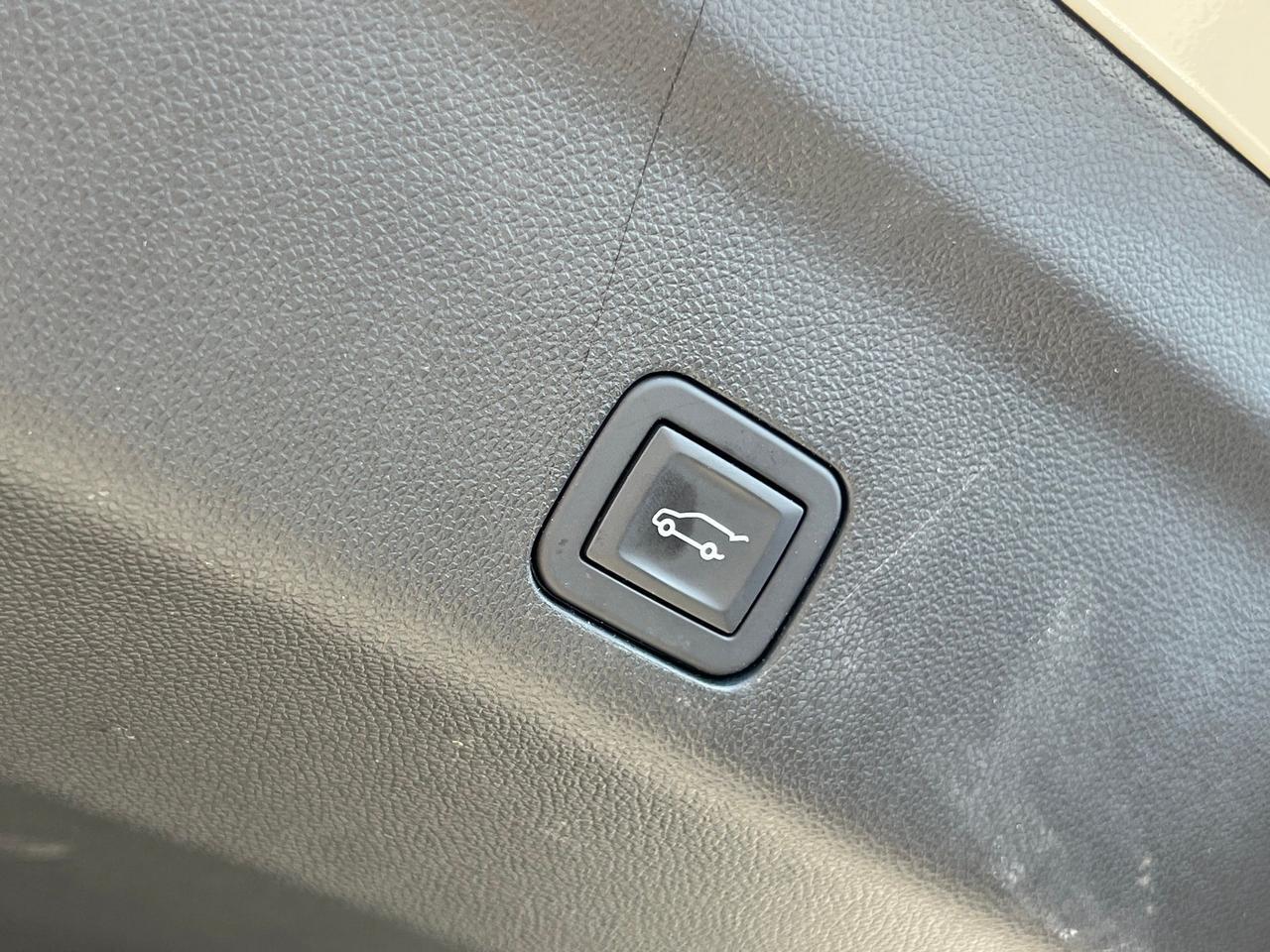 2025 Cadillac Escalade ESV Premium Indianapolis IN