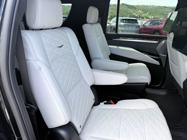 2025 Cadillac Escalade ESV Sport Platinum Kerrville TX