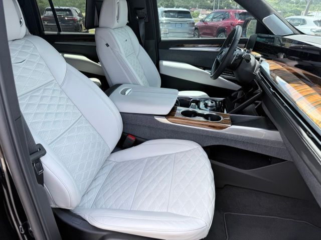 2025 Cadillac Escalade ESV Sport Platinum Kerrville TX