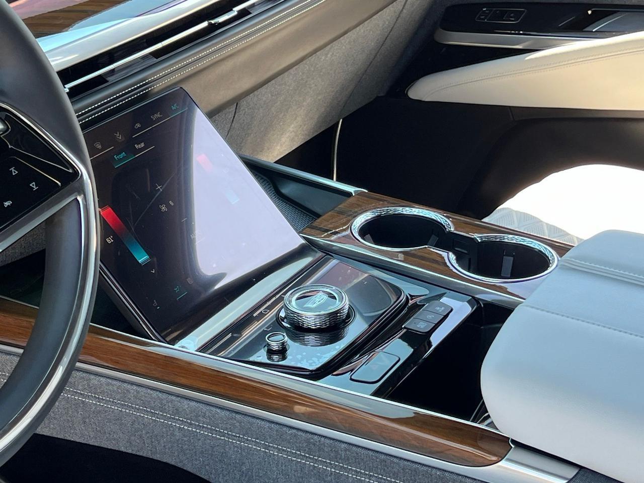 2025 Cadillac Escalade ESV Sport Platinum Indianapolis IN