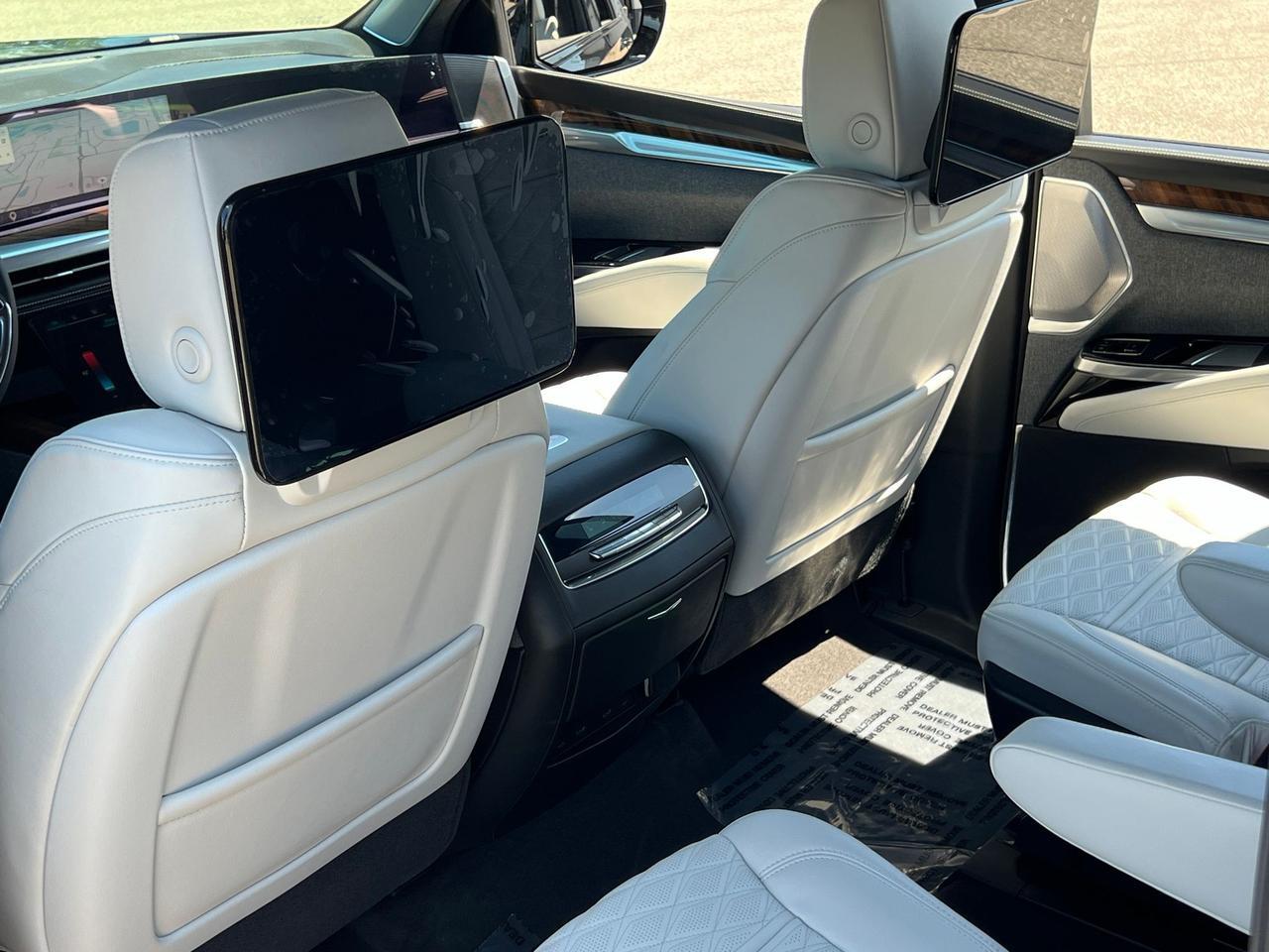2025 Cadillac Escalade ESV Sport Platinum Indianapolis IN