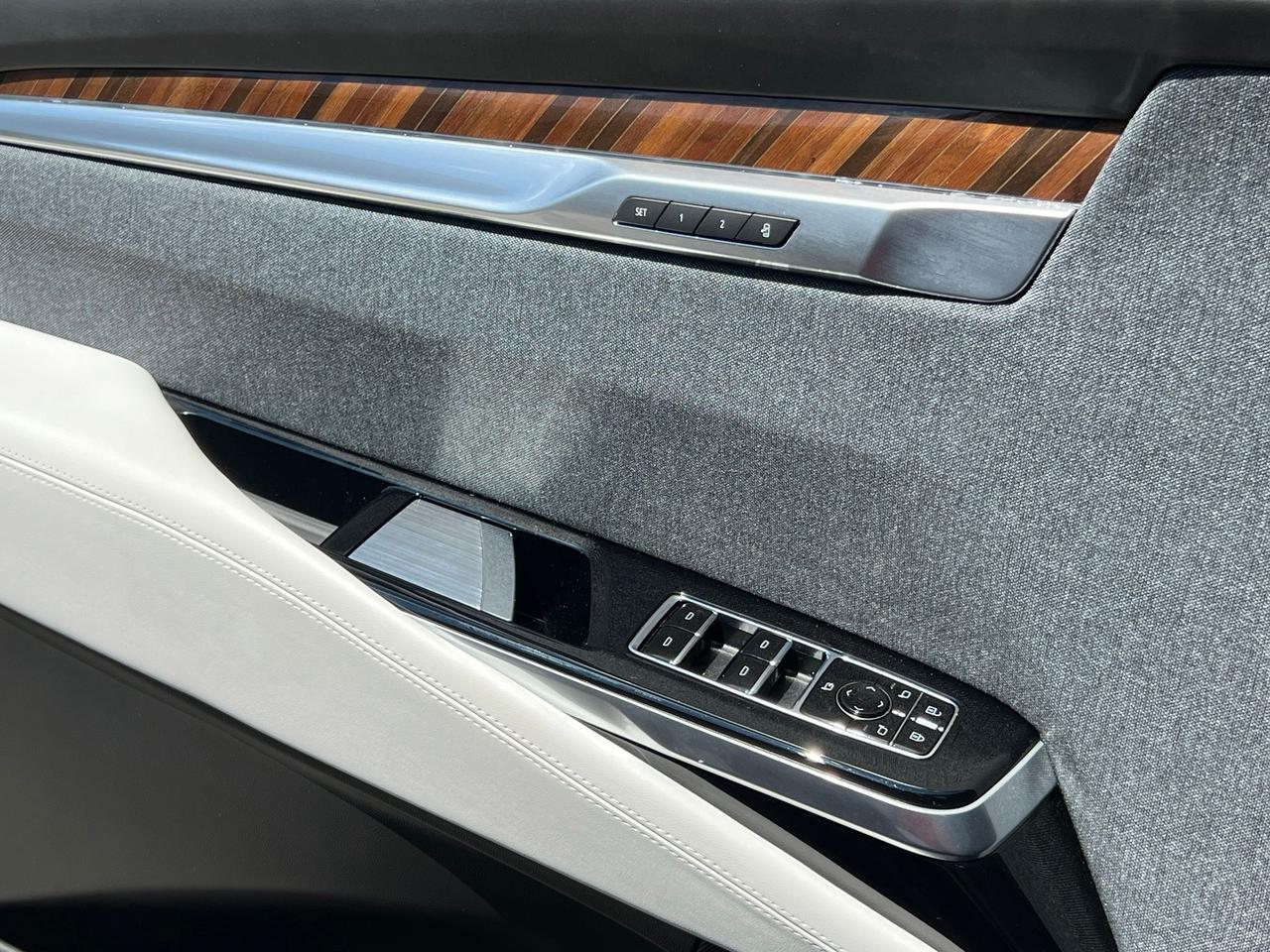 2025 Cadillac Escalade ESV Sport Platinum Indianapolis IN