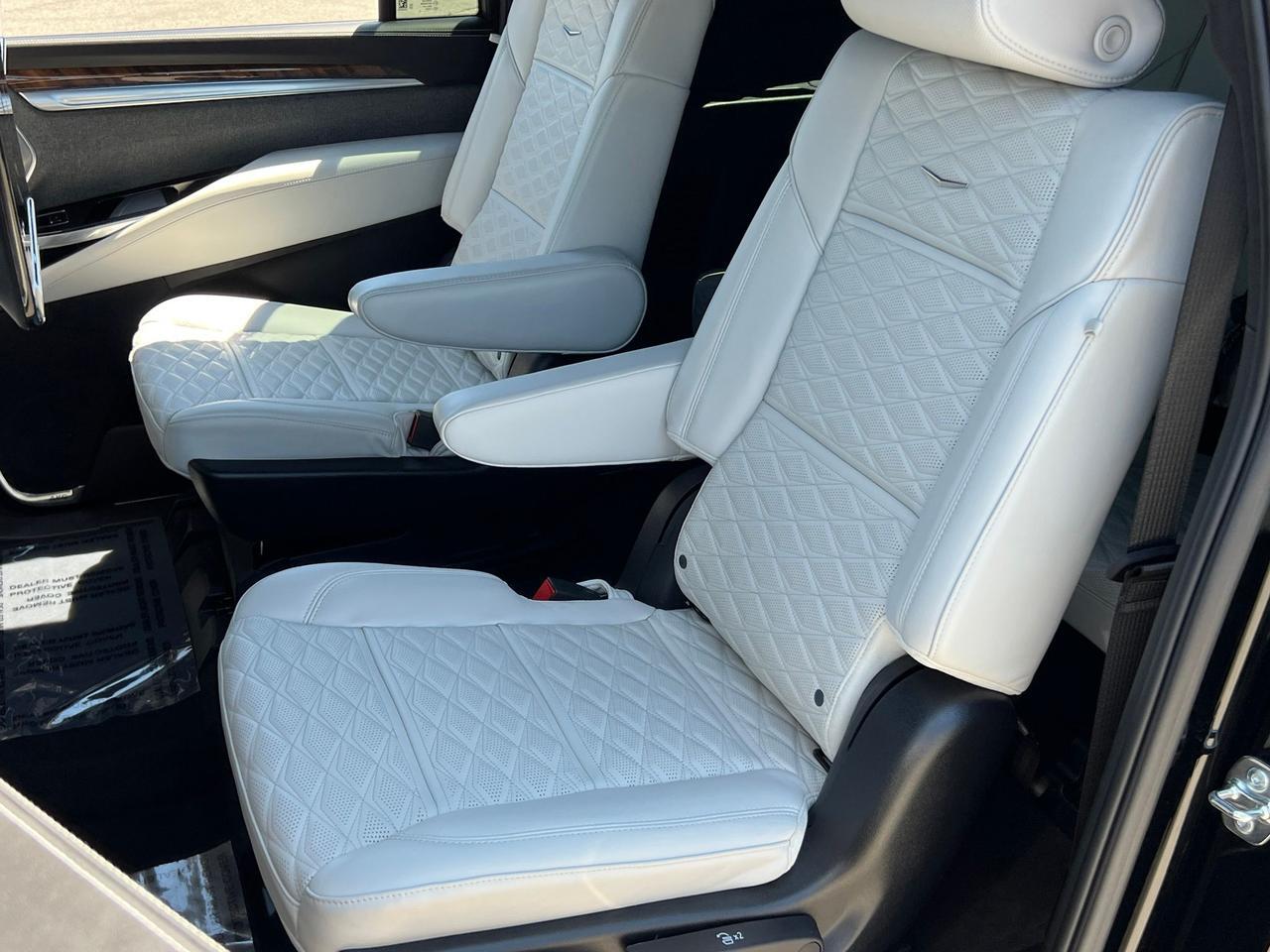 2025 Cadillac Escalade ESV Sport Platinum Indianapolis IN