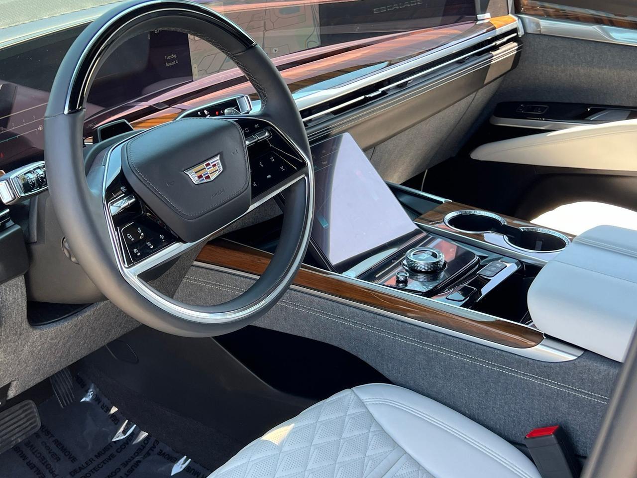 2025 Cadillac Escalade ESV Sport Platinum Indianapolis IN