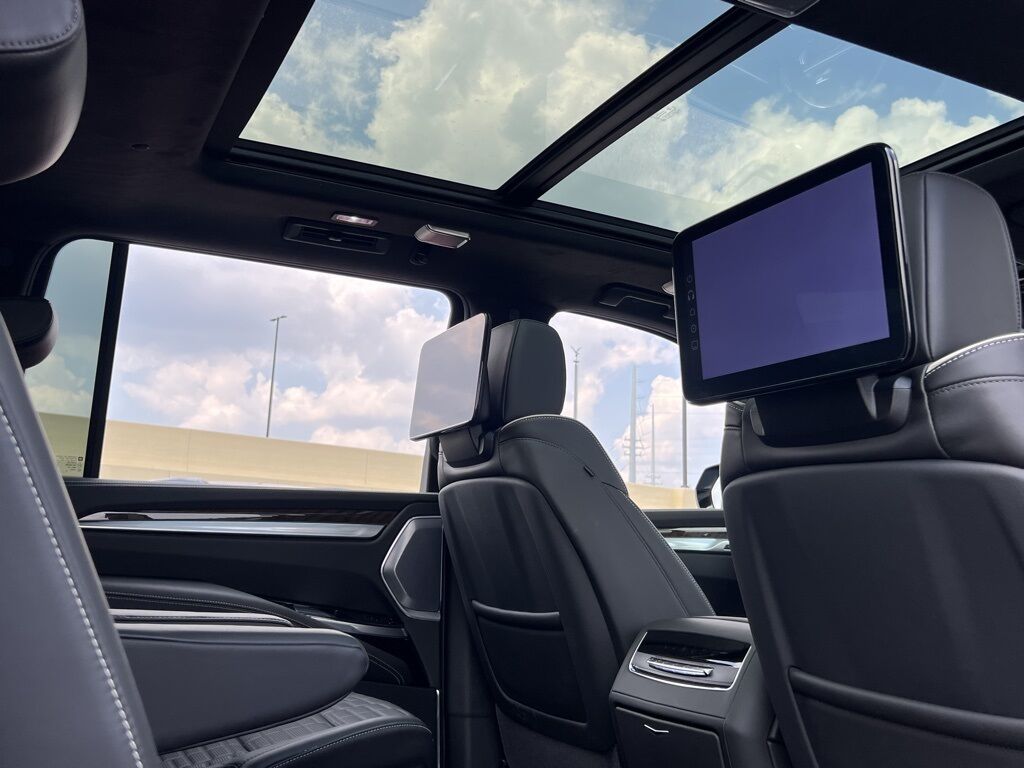 2025 Cadillac Escalade ESV Sport Platinum Indianapolis IN