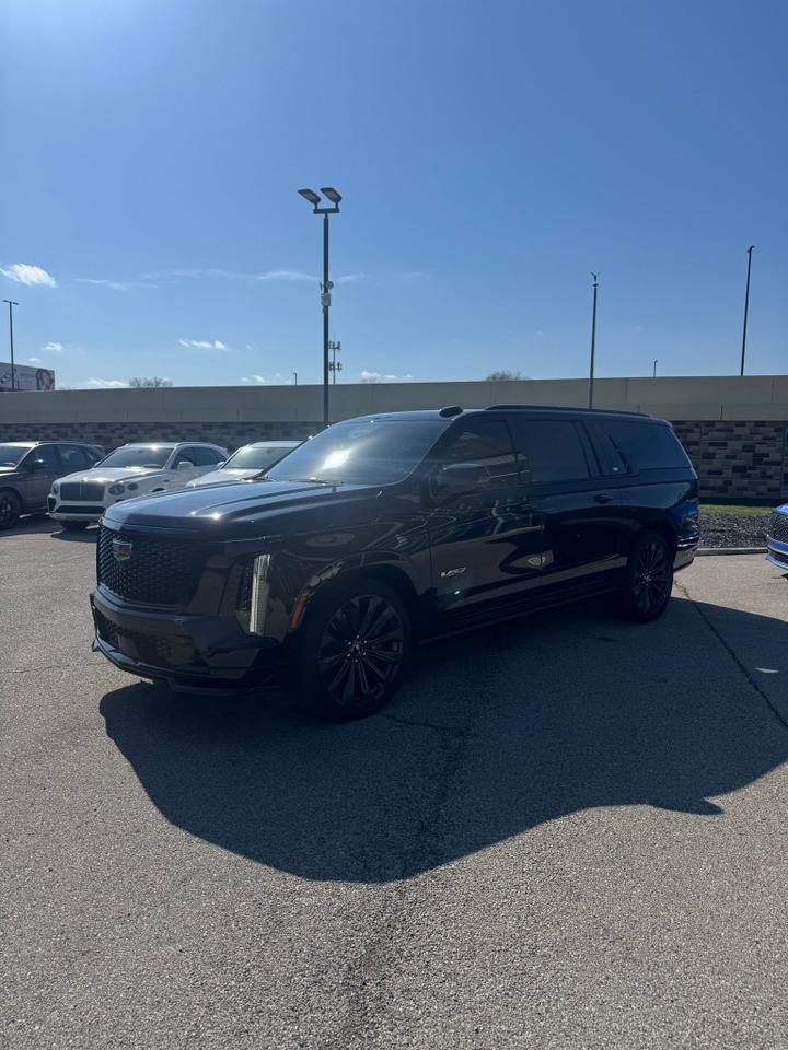 2025 Cadillac Escalade ESV