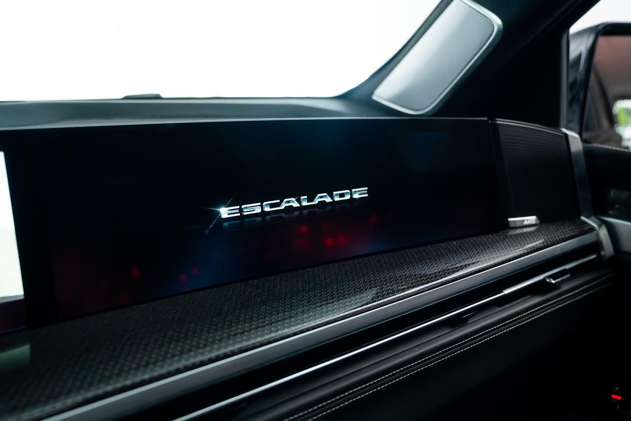 2025 Cadillac Escalade ESV V-Series Touring Package 1SD Portland OR