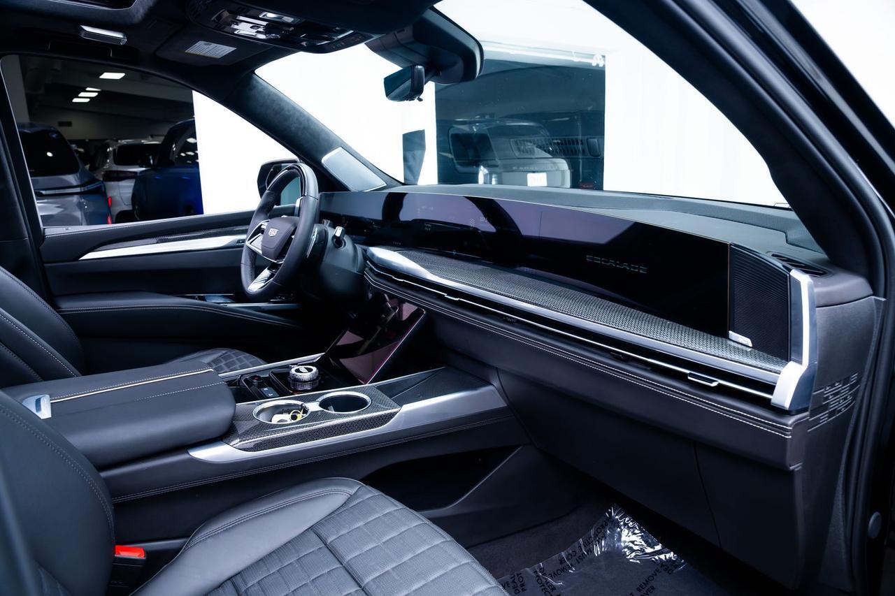 2025 Cadillac Escalade ESV V-Series Touring Package 1SD Portland OR
