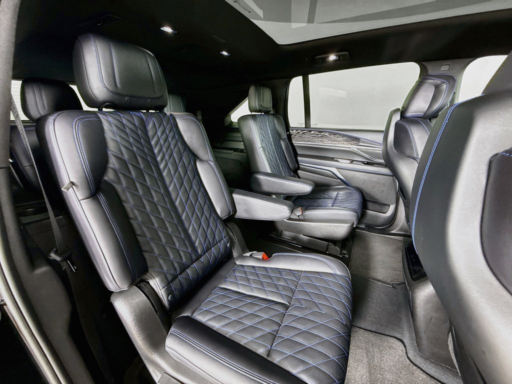 2025 Cadillac Escalade IQ Luxury 1 Willowbrook IL