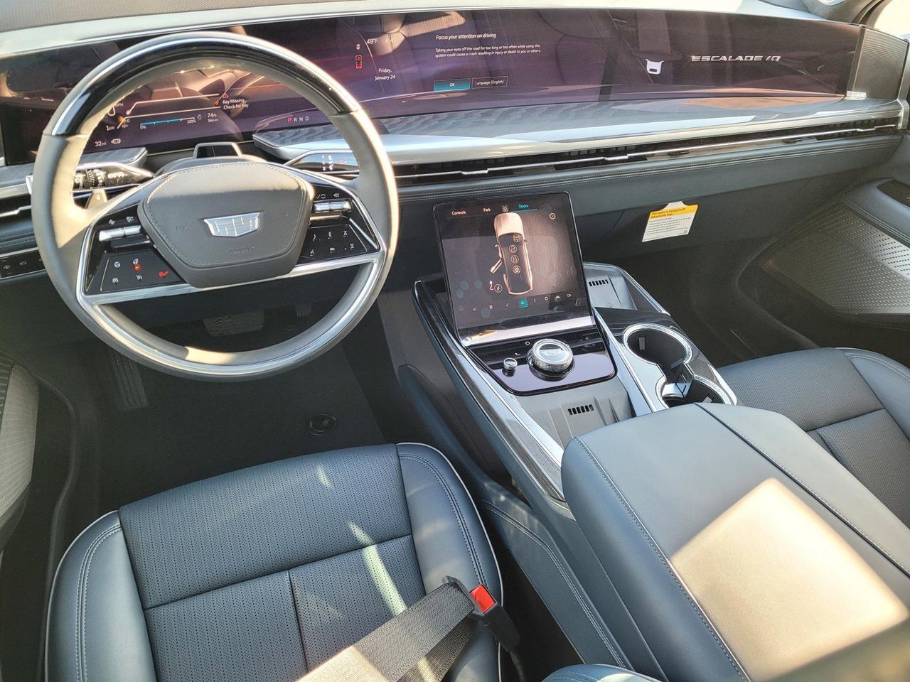 2025 Cadillac Escalade IQ Luxury photo 4