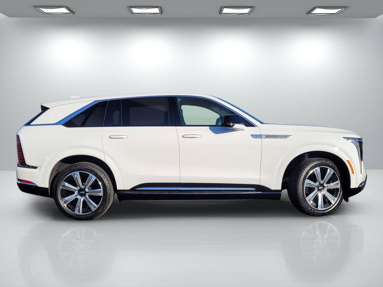 2025 Cadillac Escalade IQ Luxury 2