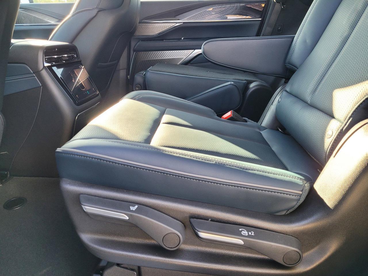 2025 Cadillac Escalade IQ Luxury 2 Roseville CA