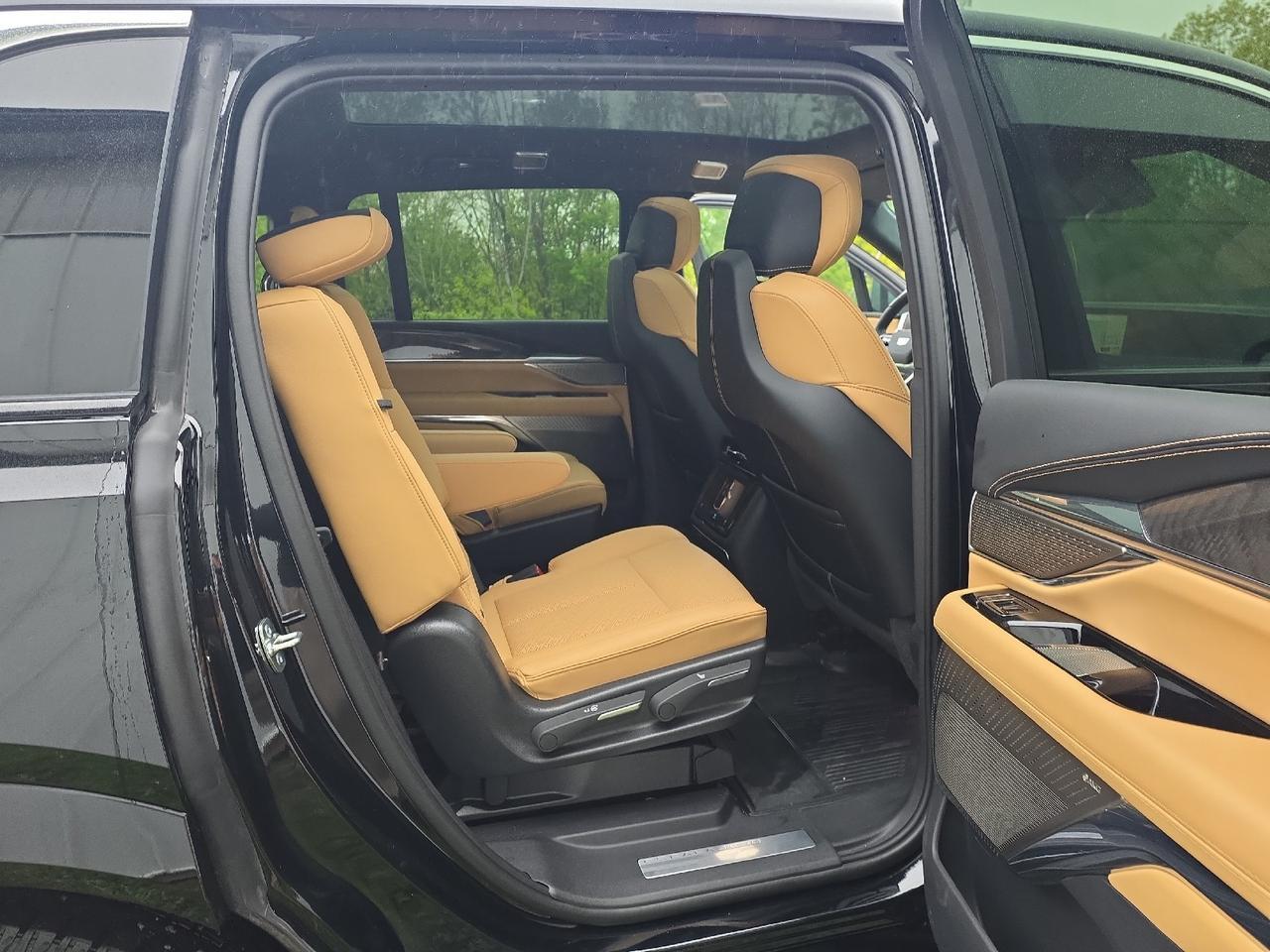 2025 Cadillac Escalade IQ Luxury 2 Sand Lake NY