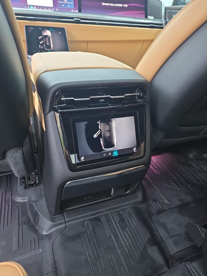 2025 Cadillac Escalade IQ Luxury 2 Sand Lake NY