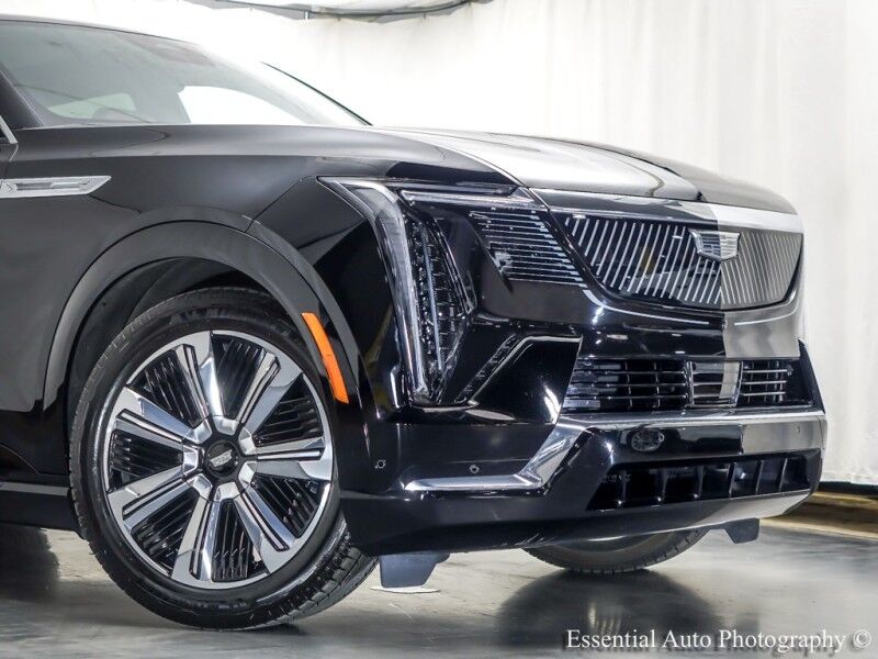 2025 Cadillac Escalade IQ Luxury 2