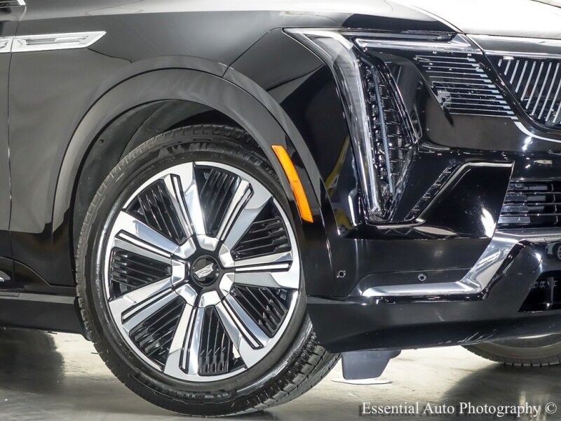 2025 Cadillac Escalade IQ Luxury 2