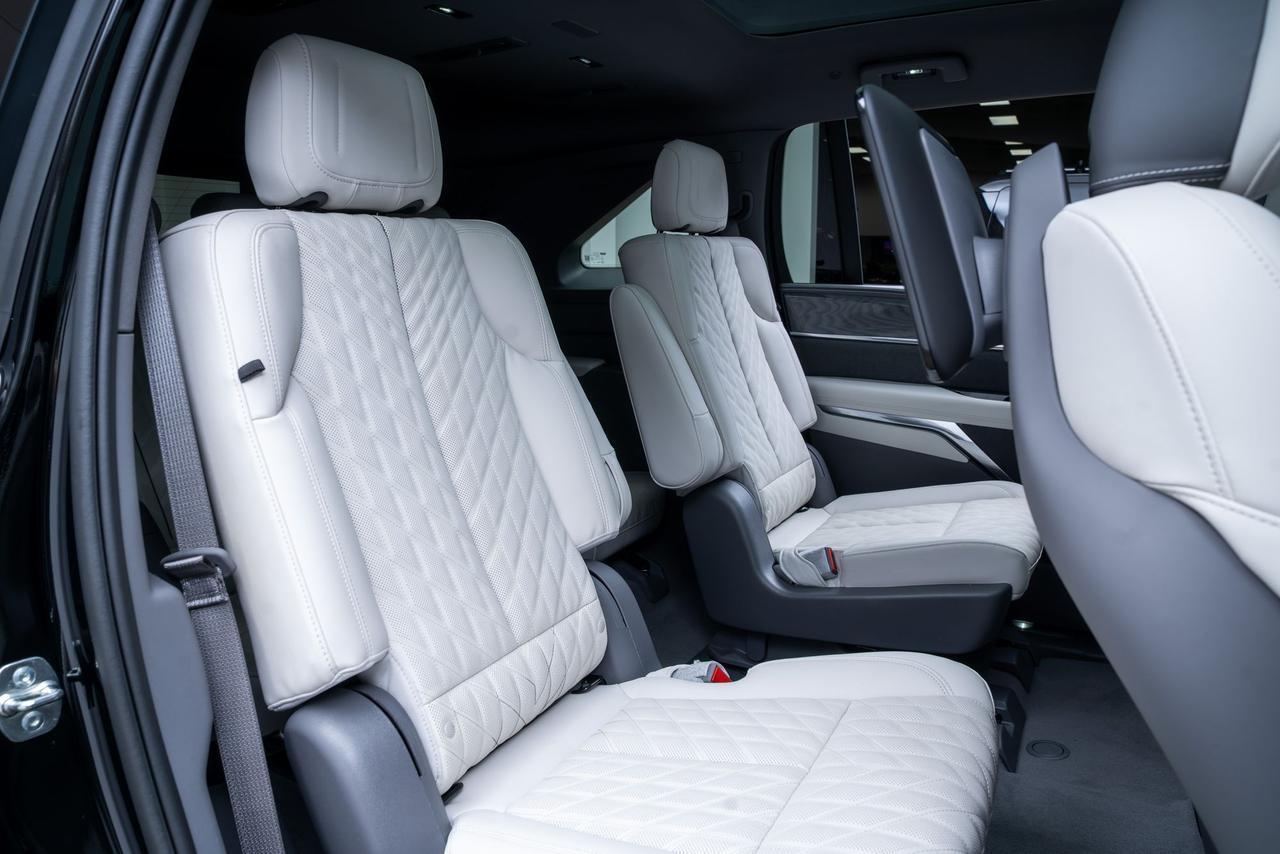2025 Cadillac Escalade IQ Sport 1 Super Cruise Capability Rear Seat Entertainment Portland OR