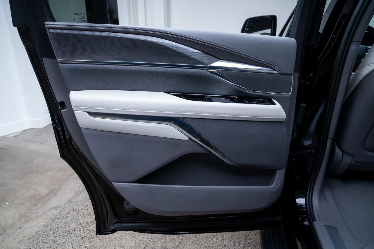 2025 Cadillac Escalade IQ Sport 1 Super Cruise Capability Rear Seat Entertainment Portland OR