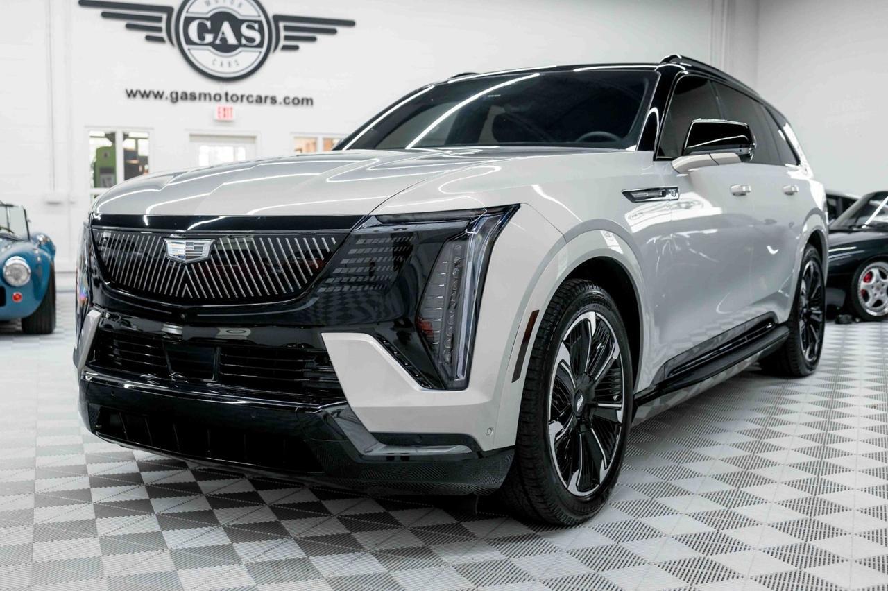 2025 Cadillac Escalade IQ Sport 2