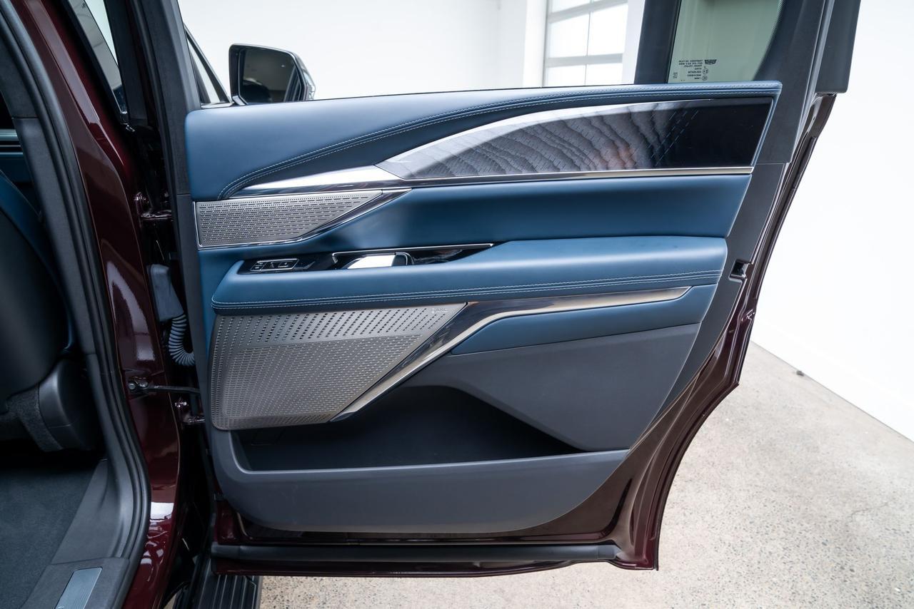 2025 Cadillac Escalade IQ Sport 2 Massage Seats Night Vision Portland OR