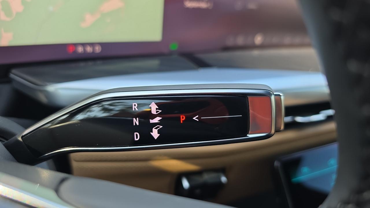 2025 Cadillac Escalade IQ Sport 2