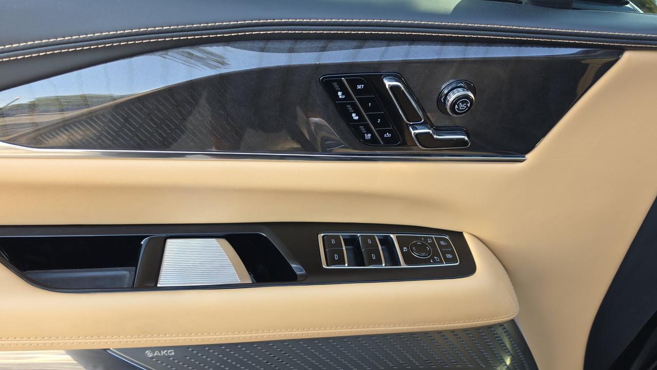 2025 Cadillac Escalade IQ Sport 2