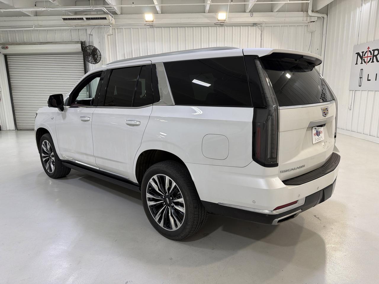 2025 Cadillac Escalade RWD Premium Luxury