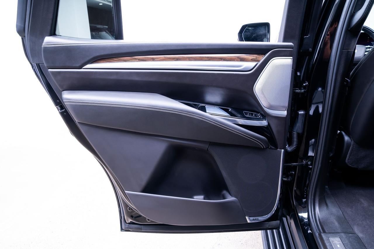 2025 Cadillac Escalade Sport Platinum Head-Up Display Rear Seat Entertainment Portland OR