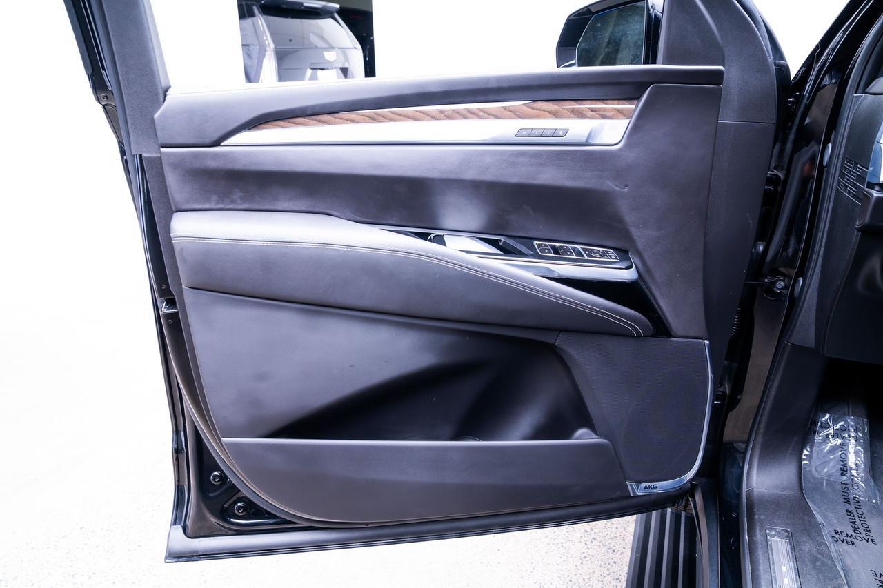 2025 Cadillac Escalade Sport Platinum Head-Up Display Rear Seat Entertainment Portland OR