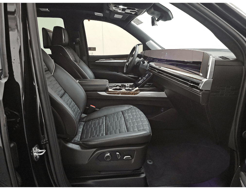 2025 Cadillac Escalade Sport Platinum Head-Up Display Rear Seat Entertainment Portland OR