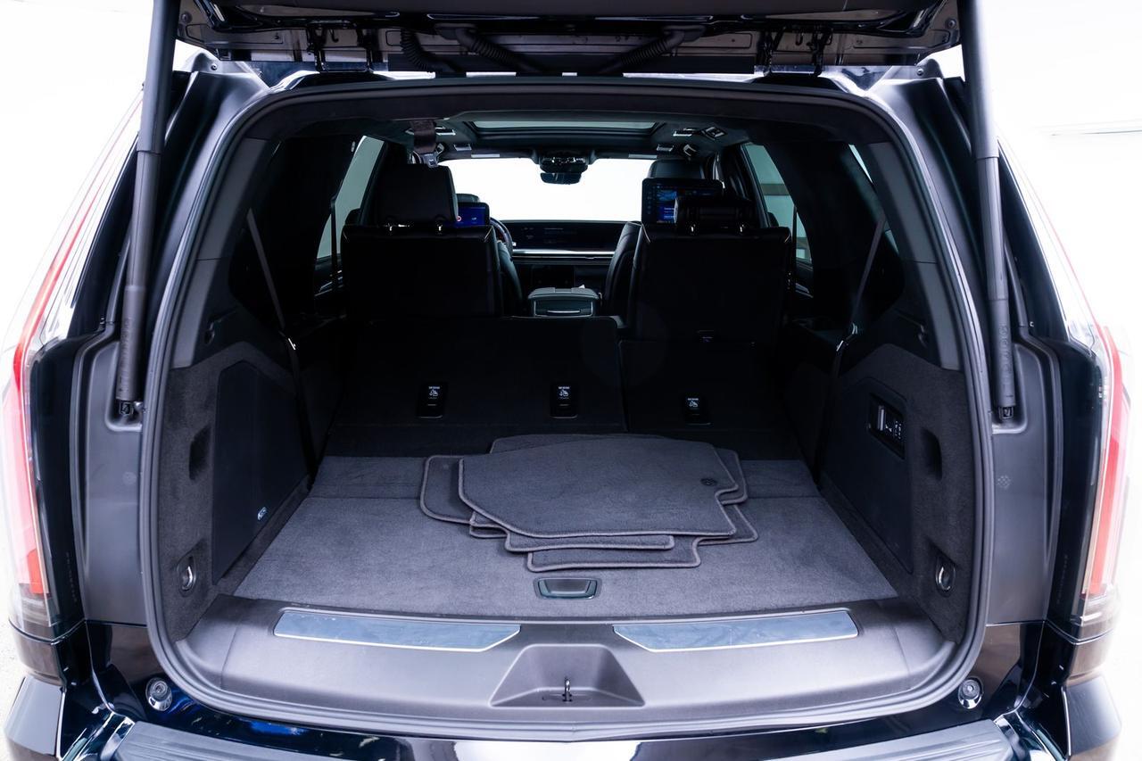 2025 Cadillac Escalade Sport Platinum Head-Up Display Rear Seat Entertainment Portland OR