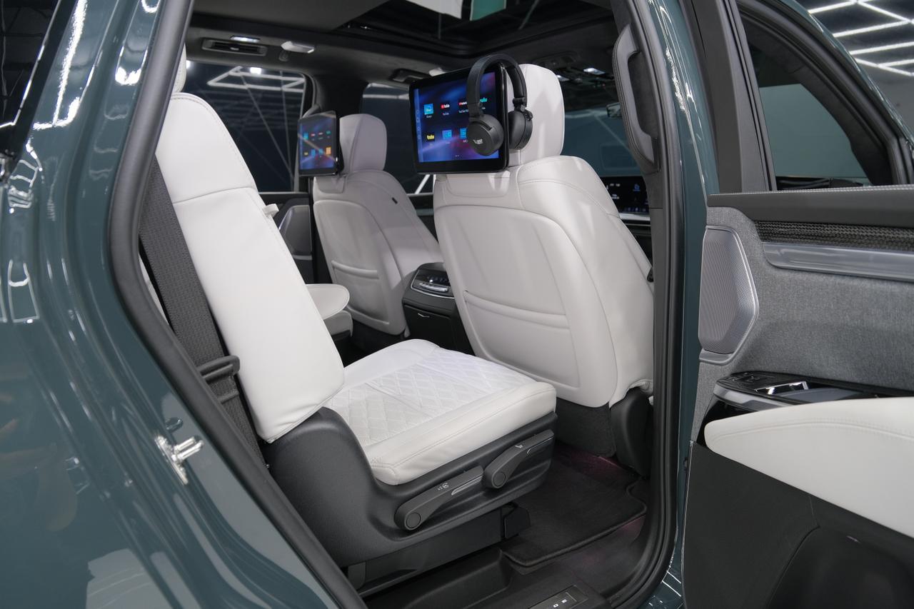 2025 Cadillac Escalade V-Series Miami FL