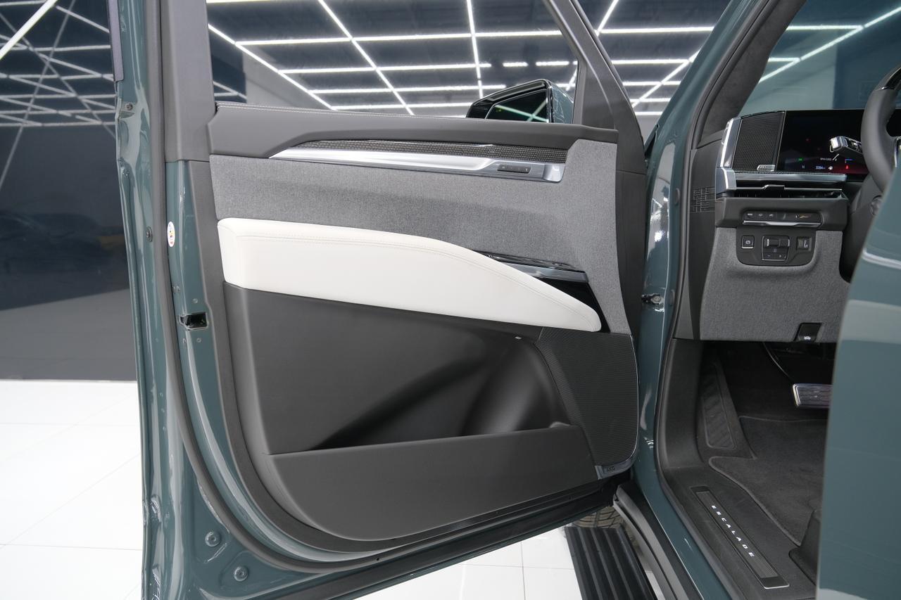 2025 Cadillac Escalade V-Series Miami FL