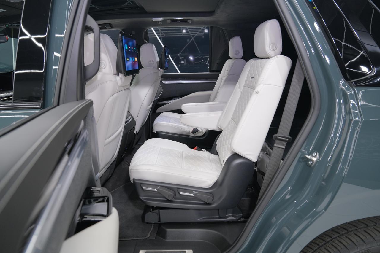 2025 Cadillac Escalade V-Series Miami FL