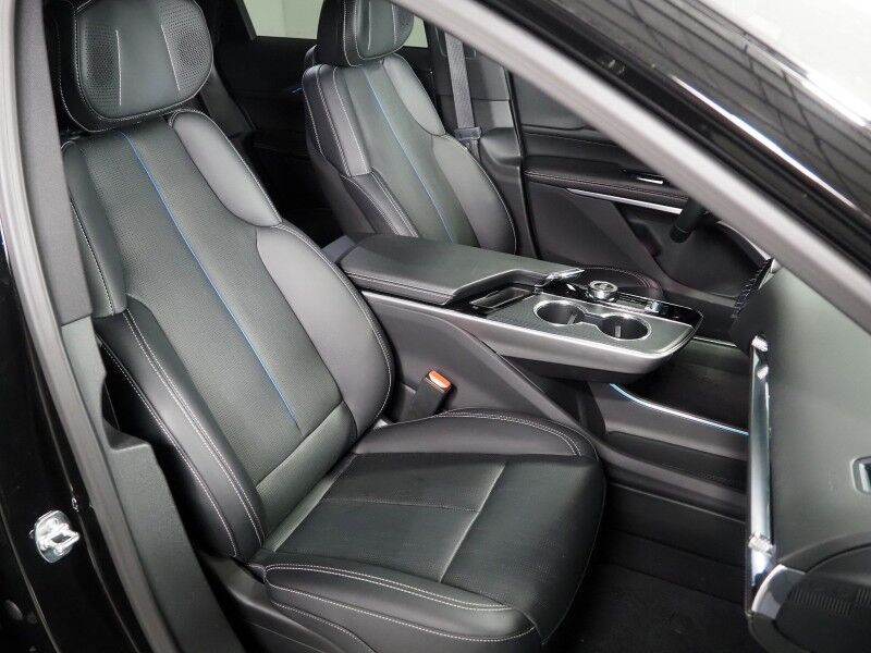 2025 Cadillac LYRIQ Luxury 2 *NAVIGATION, SUPER CRUISE, SAFETY ALERTS, 360 CAMERAS, COLOR TOUCHSCREEN, PANORAMA MOONROOF, CLIMATE SEATS, HEATED STEERING, POWER LIFTGATE, AKG AUDIO, WIRELESS CHARGING, ANDROID & APPLE