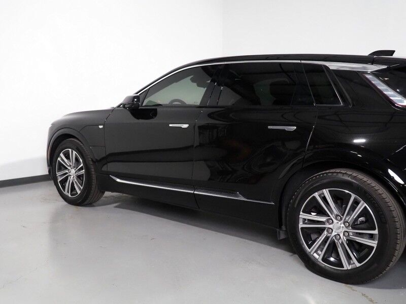 2025 Cadillac LYRIQ Luxury 2 *NAVIGATION, SUPER CRUISE, SAFETY ALERTS, 360 CAMERAS, COLOR TOUCHSCREEN, PANORAMA MOONROOF, CLIMATE SEATS, HEATED STEERING, POWER LIFTGATE, AKG AUDIO, WIRELESS CHARGING, ANDROID & APPLE Round Rock TX