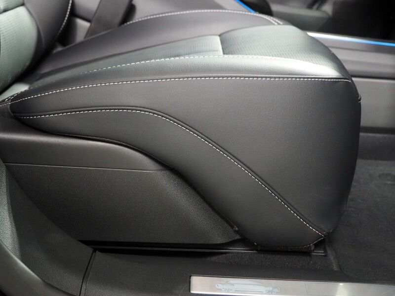 2025 Cadillac LYRIQ Luxury 2 *NAVIGATION, SUPER CRUISE, SAFETY ALERTS, 360 CAMERAS, COLOR TOUCHSCREEN, PANORAMA MOONROOF, CLIMATE SEATS, HEATED STEERING, POWER LIFTGATE, AKG AUDIO, WIRELESS CHARGING, ANDROID & APPLE Round Rock TX