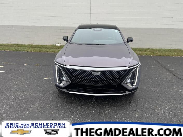2025 Cadillac LYRIQ Luxury 3 AWD TraileringProvisions w/SuperCruise AdaptiveCruise HtdCldMemLthr HD-SrrndVsn Milwaukee WI