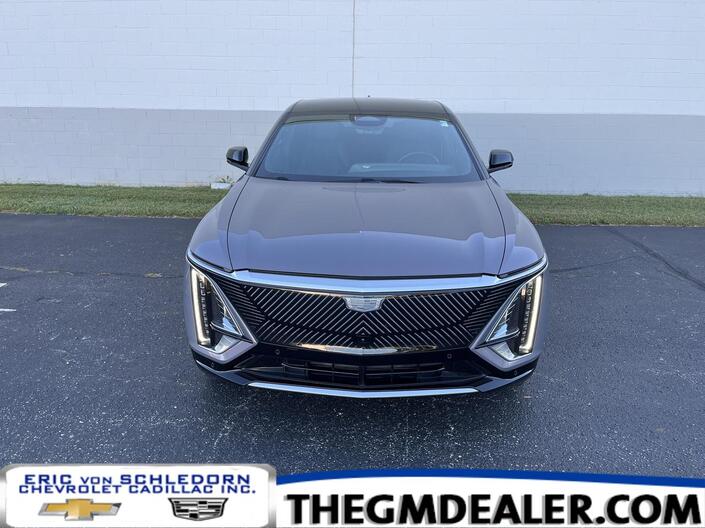 2025 Cadillac LYRIQ Luxury 3 AWD TraileringProvisions w/SuperCruise AdaptiveCruise HtdCldMemLthr HD-SurroundVision Milwaukee WI