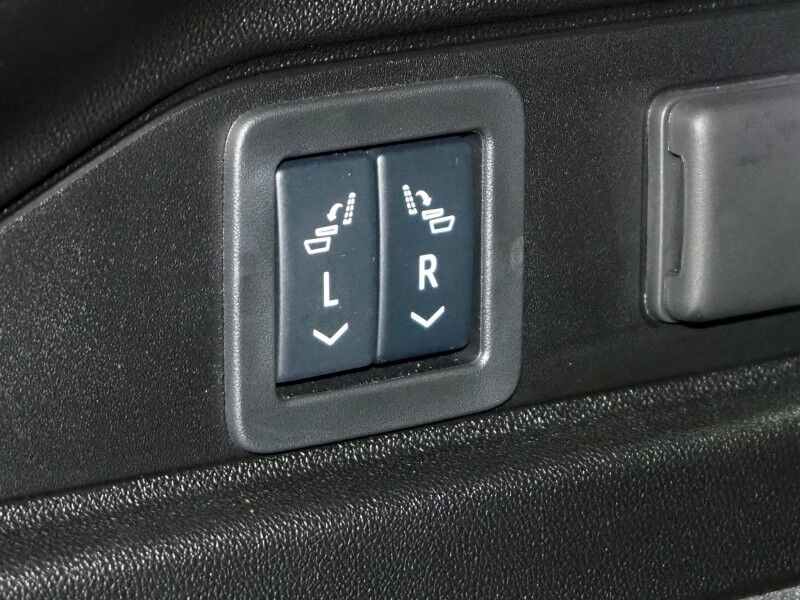 2025 Cadillac LYRIQ Sport 2 AWD *NAVIGATION, SUPER CRUISE, SAFETY ALERTS, 360 CAMERAS, COLOR TOUCHSCREEN, PANORAMA MOONROOF, CLIMATE SEATS, HEATED STEERING, POWER LIFTGATE, AKG AUDIO, WIRELESS CHARGING, ANDROID & APPLE Round Rock TX