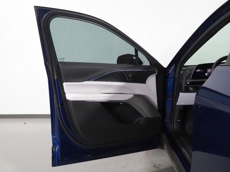 2025 Cadillac LYRIQ Sport 2 AWD *NAVIGATION, SUPER CRUISE, SAFETY ALERTS, 360 CAMERAS, COLOR TOUCHSCREEN, PANORAMA MOONROOF, CLIMATE SEATS, HEATED STEERING, POWER LIFTGATE, AKG AUDIO, WIRELESS CHARGING, ANDROID & APPLE Round Rock TX