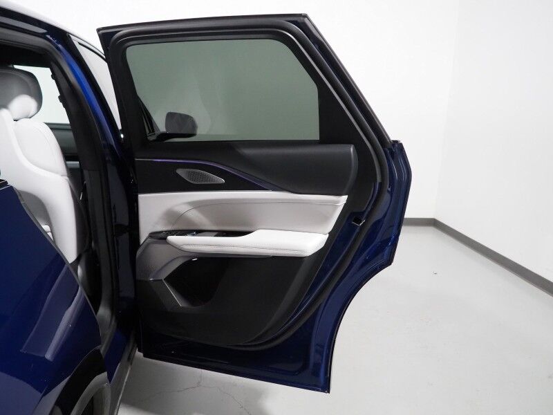 2025 Cadillac LYRIQ Sport 2 AWD *NAVIGATION, SUPER CRUISE, SAFETY ALERTS, 360 CAMERAS, COLOR TOUCHSCREEN, PANORAMA MOONROOF, CLIMATE SEATS, HEATED STEERING, POWER LIFTGATE, AKG AUDIO, WIRELESS CHARGING, ANDROID & APPLE Round Rock TX