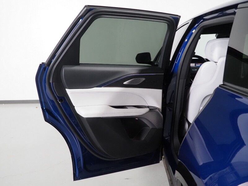 2025 Cadillac LYRIQ Sport 2 AWD *NAVIGATION, SUPER CRUISE, SAFETY ALERTS, 360 CAMERAS, COLOR TOUCHSCREEN, PANORAMA MOONROOF, CLIMATE SEATS, HEATED STEERING, POWER LIFTGATE, AKG AUDIO, WIRELESS CHARGING, ANDROID & APPLE Round Rock TX