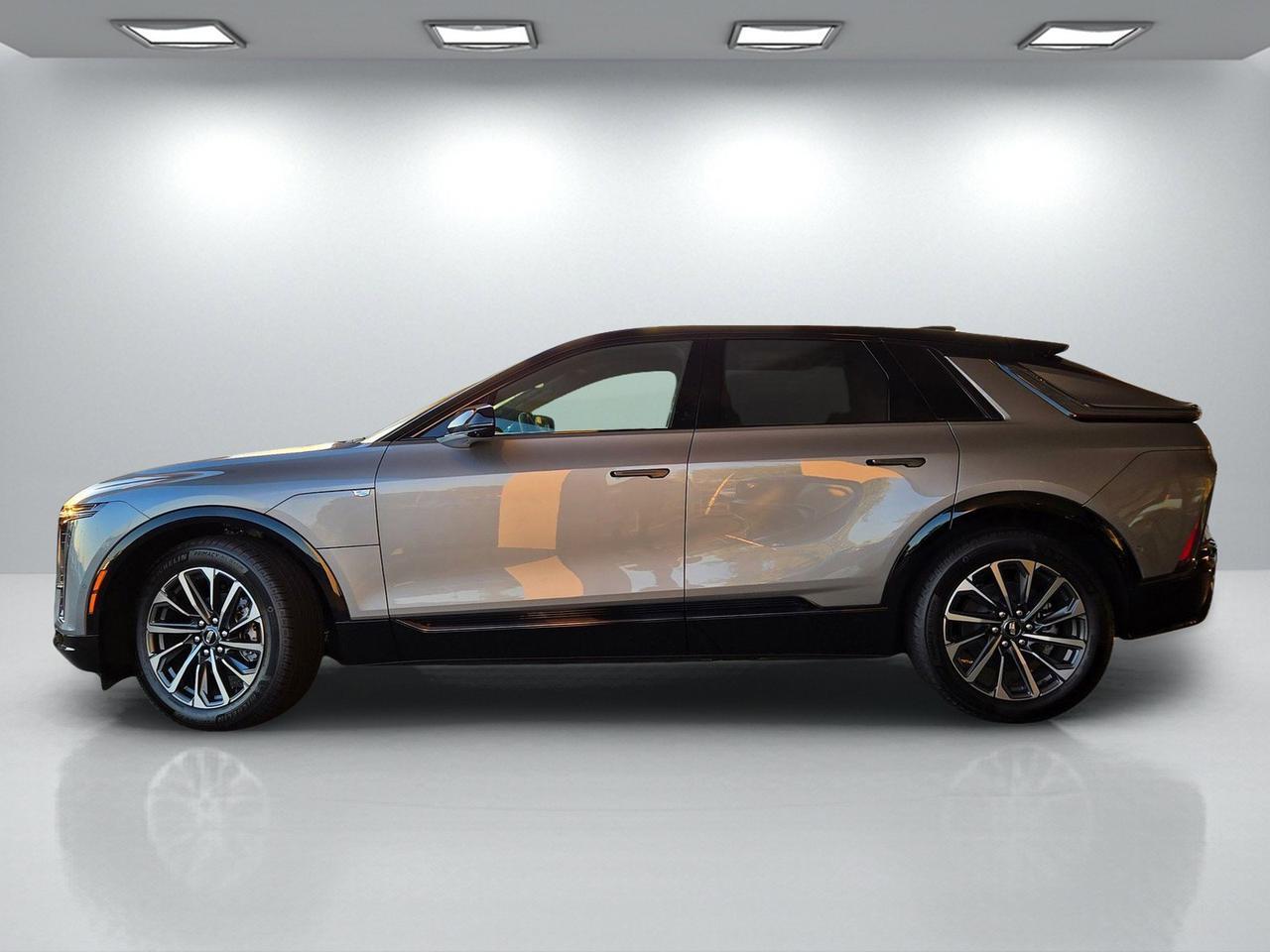 2025 Cadillac LYRIQ Sport