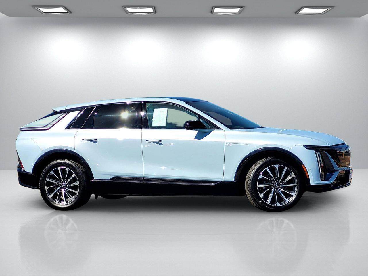 2025 Cadillac LYRIQ Sport