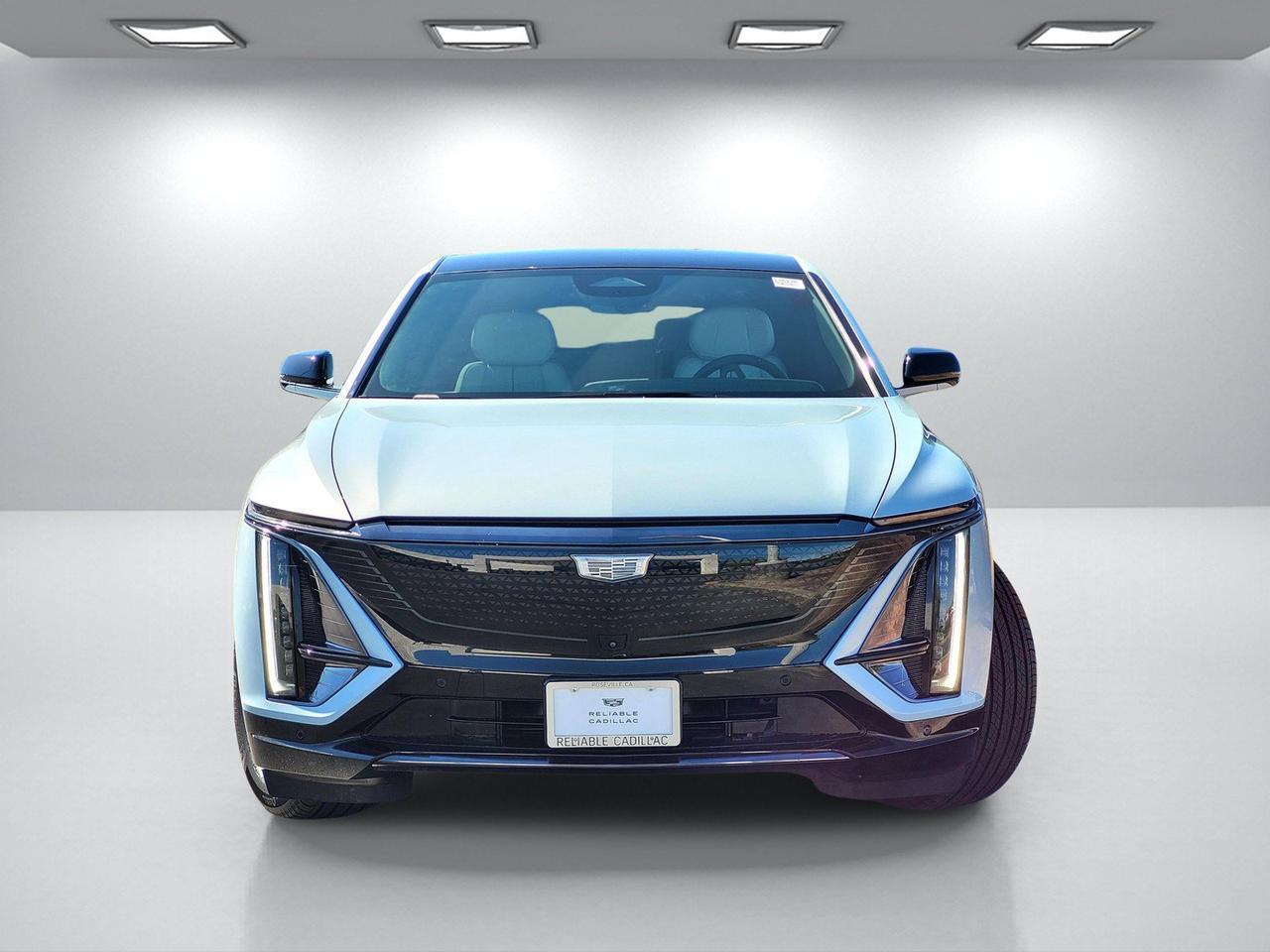 2025 Cadillac LYRIQ Sport