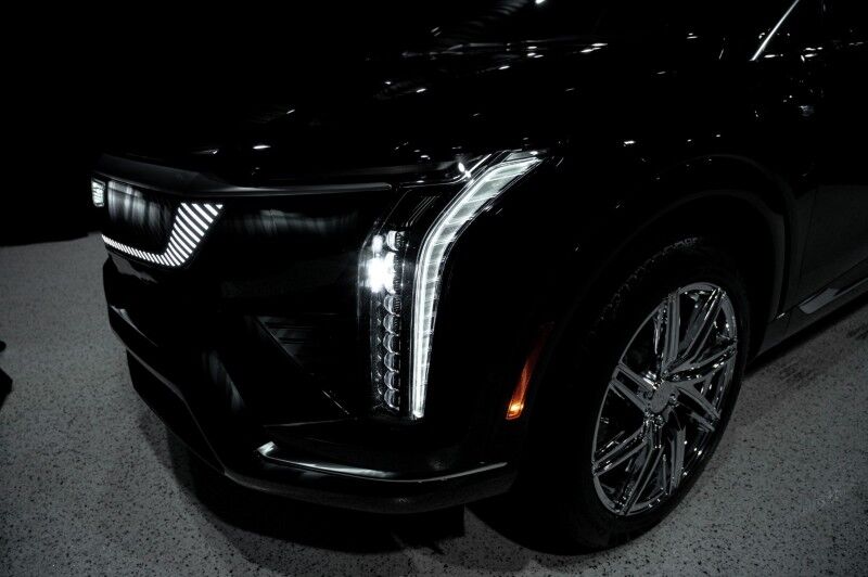 2025 Cadillac OPTIQ AWD 4dr Luxury w/1SE SUV Peoria AZ