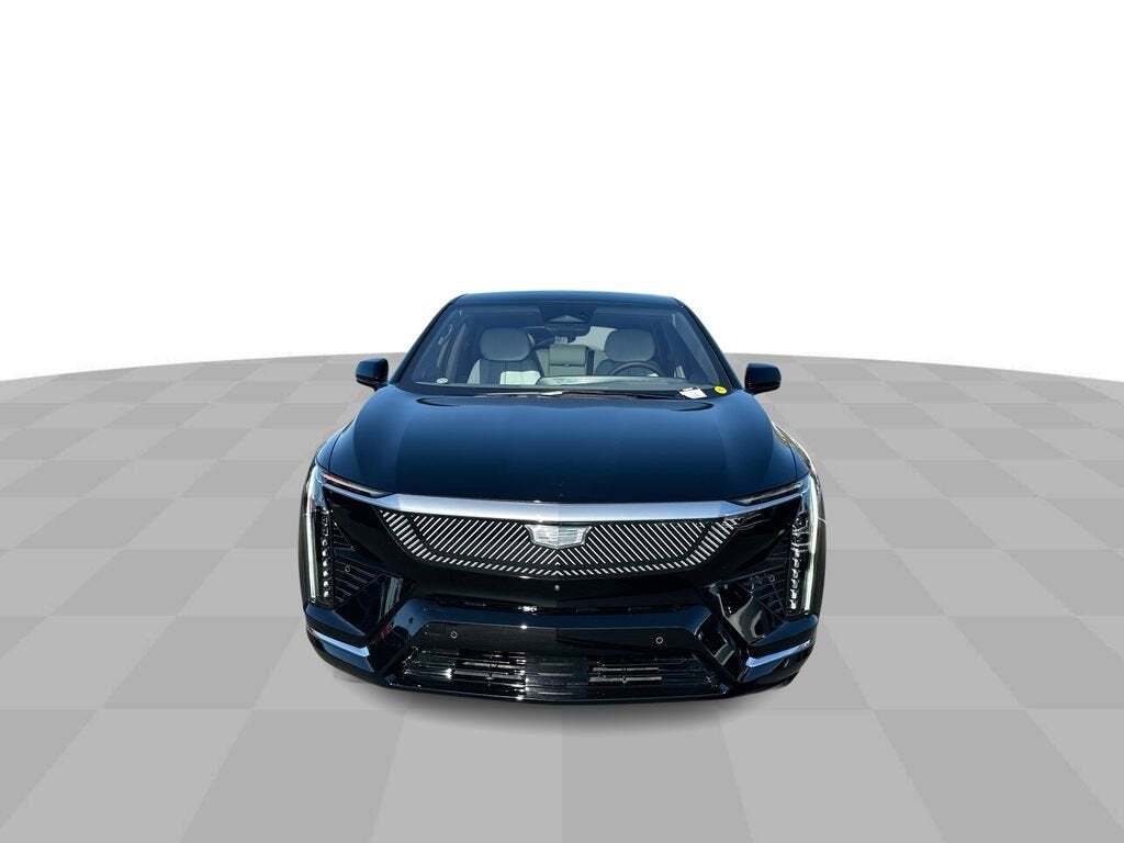 2025 Cadillac OPTIQ Luxury 2