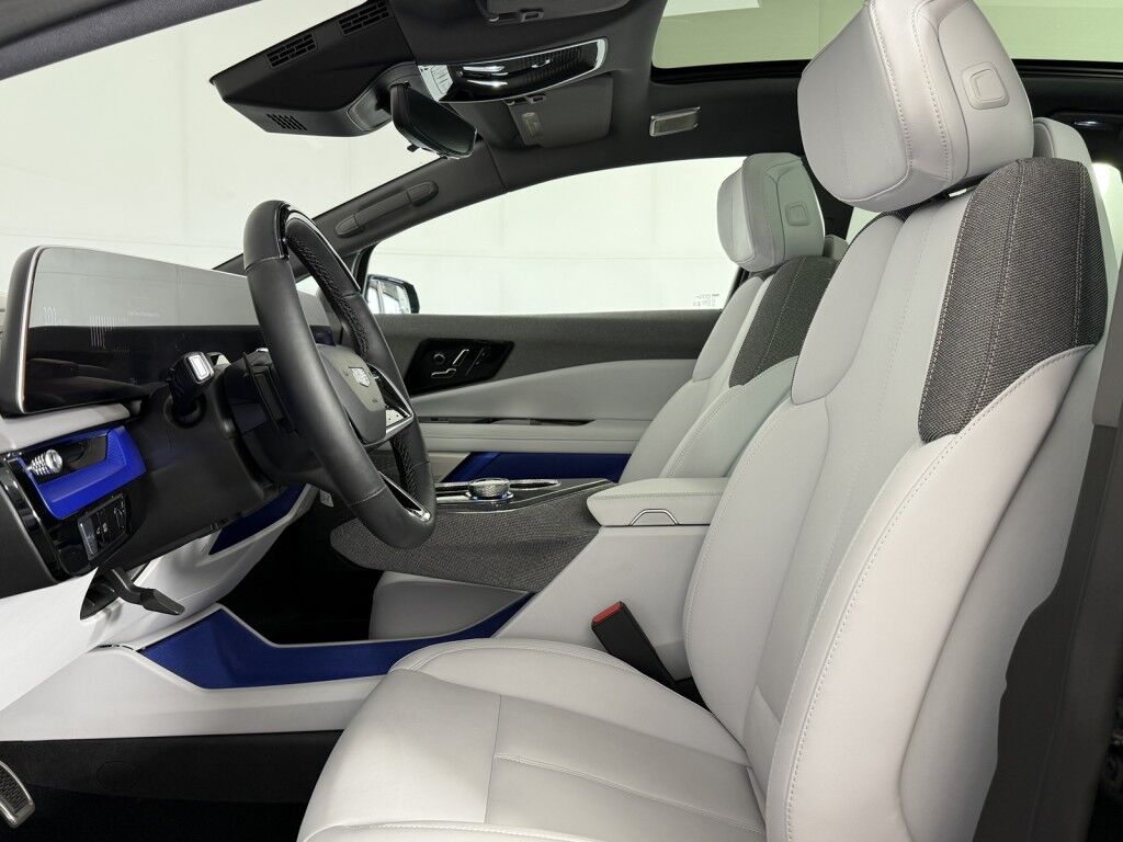 2025 Cadillac OPTIQ Luxury AWD Maumee OH